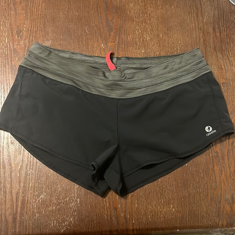 Oiselle Mac Roga Short